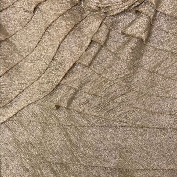 London Times Petites Tier Cap Shimmery Gold Cocktail Sheath Dress Size 6P - Picture 6 of 12